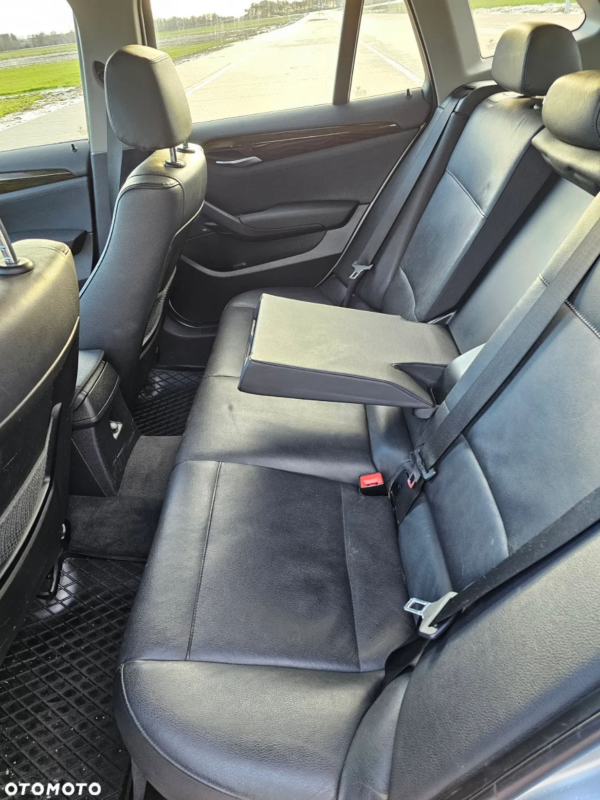 BMW X1 xDrive18d - 13