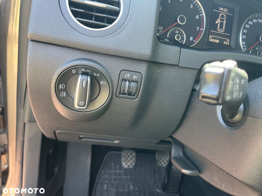 Volkswagen Golf Plus 1.2 TSI BlueMotion Technology Style - 27
