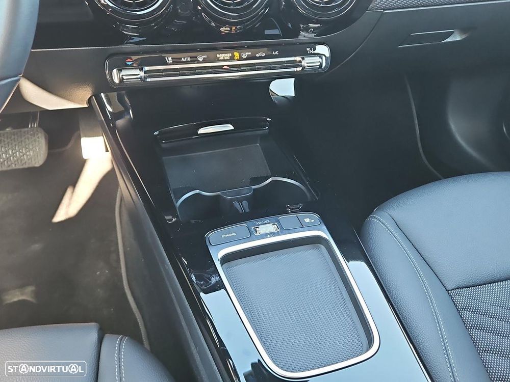 Mercedes-Benz A 200 Standard - 21