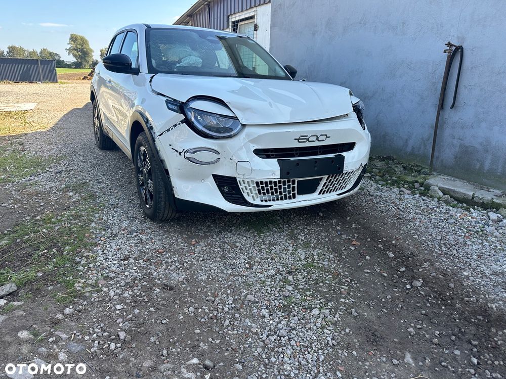 Fiat 600 HYBRID 125 Jahre Edition - 3