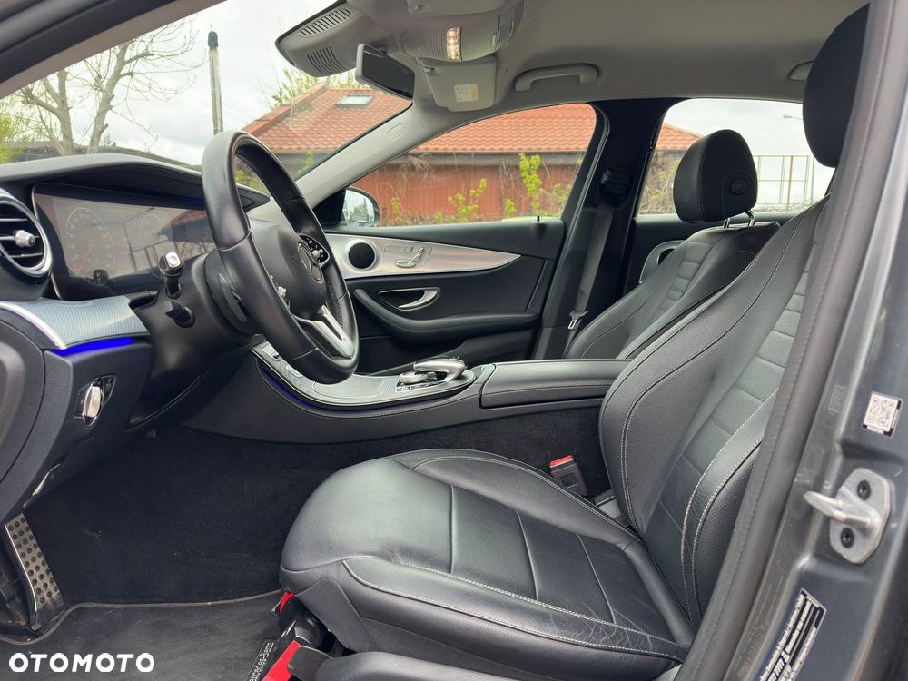 Mercedes-Benz Klasa E 300 de Business Edition - 16