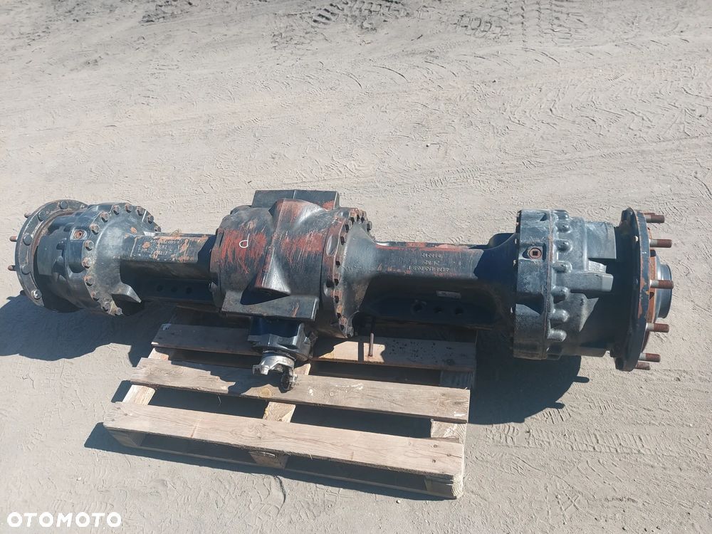 OŚ MOST przód 4474052258 MT-L3085 2392926 FADROMA JCB 434s 2012r