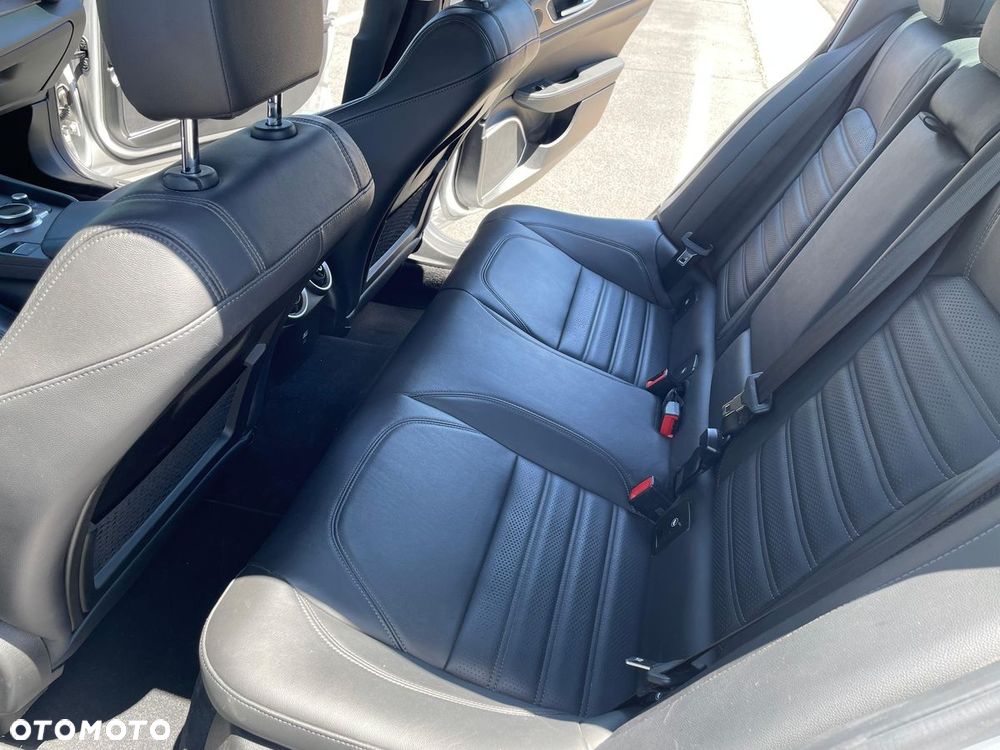 Alfa Romeo Giulia 2.0 Turbo Veloce Q4 - 31