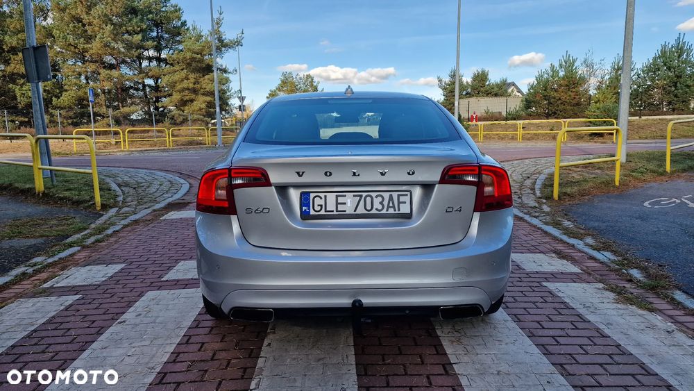 Volvo S60 D4 Summum - 17