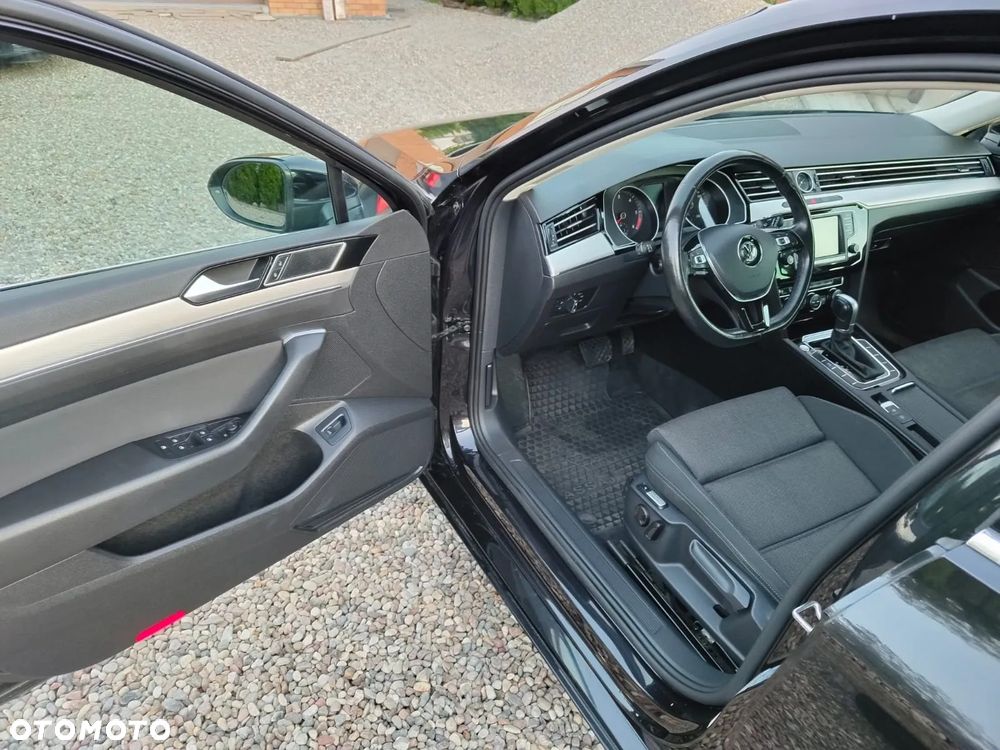 Volkswagen Passat Variant 2.0 TDI SCR DSG Highline - 5
