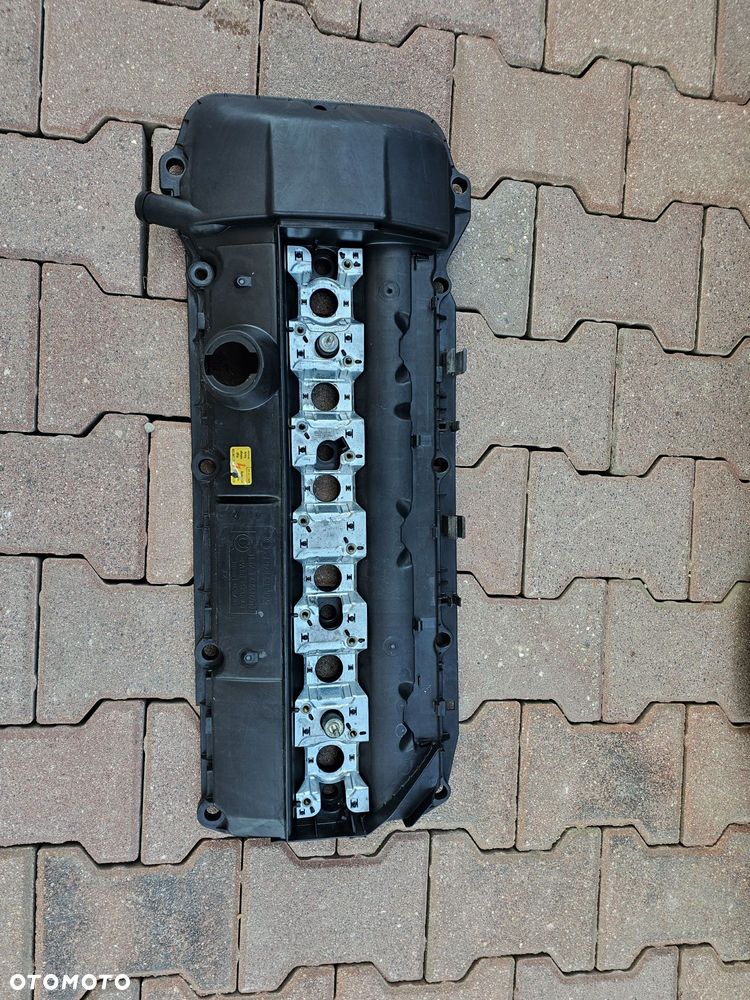 Pokrywa zaworów bmw e46 6cylindow - 2