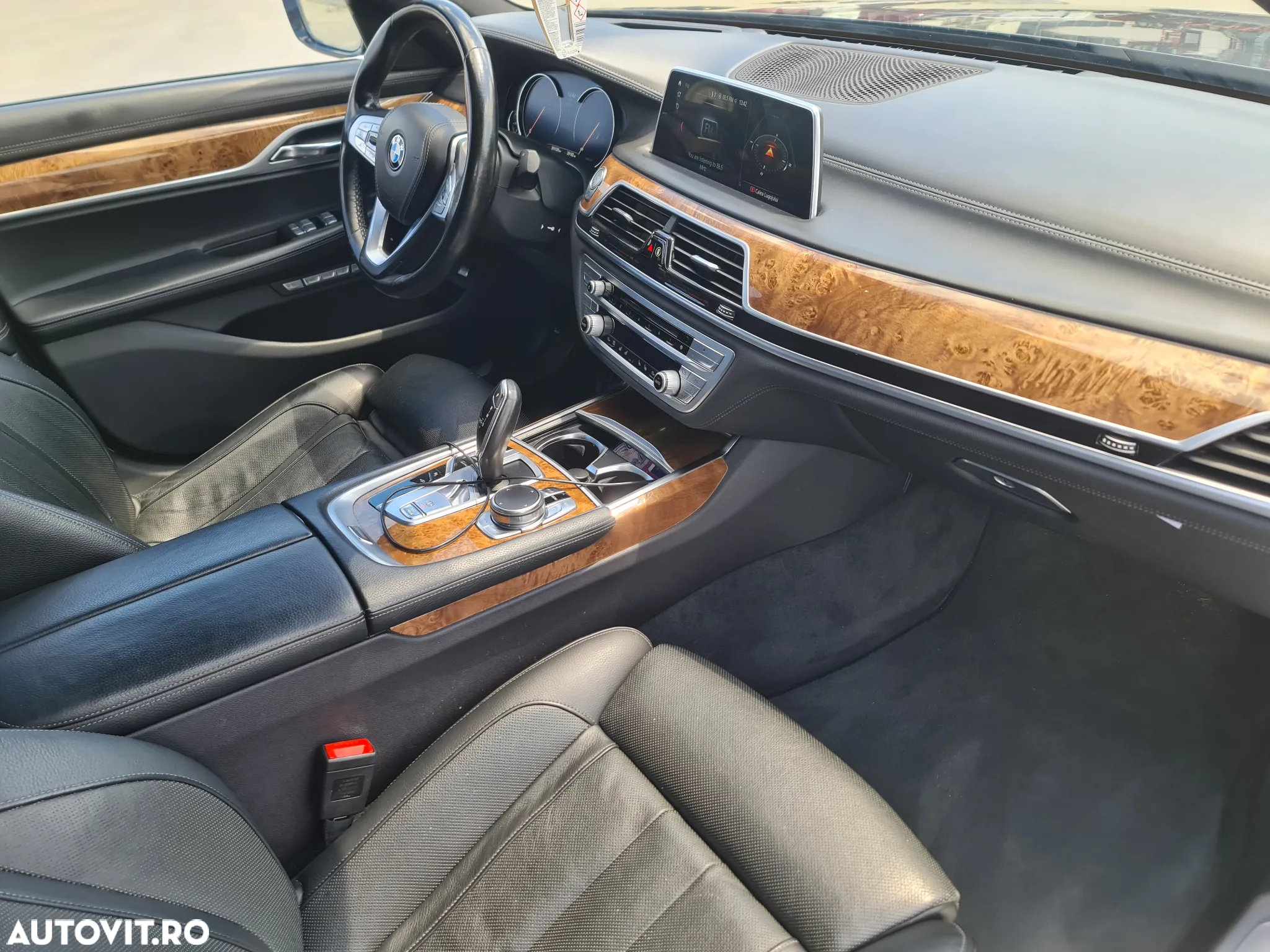 BMW Seria 7 740Li xDrive - 11