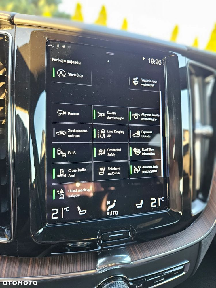 Volvo XC 60 B4 D AWD Essential - 28