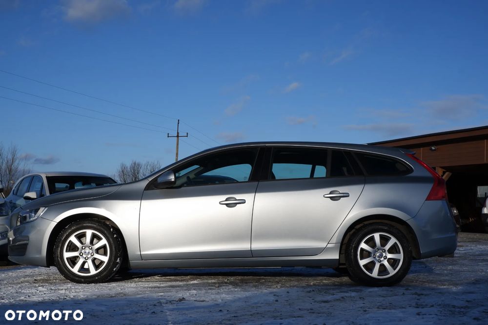 Volvo V60 D3 Geartronic Kinetic - 36
