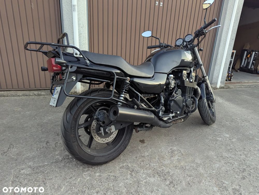 Honda CB - 1