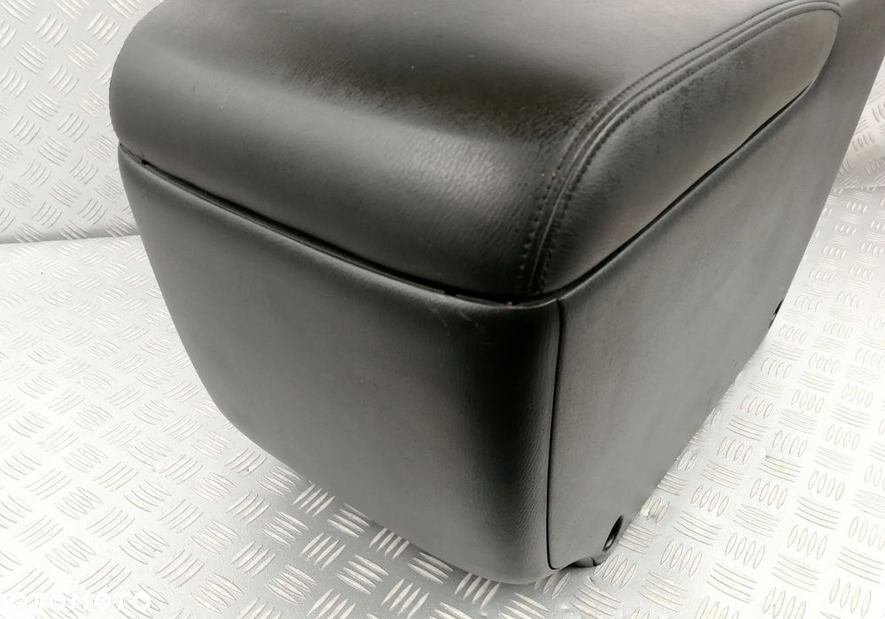 tunel środkowy schowek tapicerka INFINITI QX80 - 9