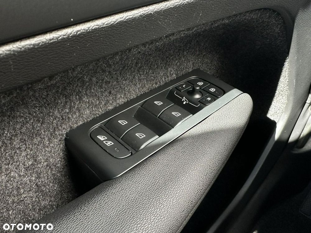 Volvo XC 40 T4 Recharge DKG Essential - 22