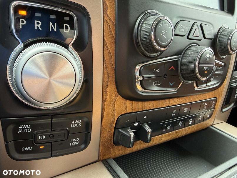 RAM 1500 5.7 Crew Cab Shortbed Limited Black - 28