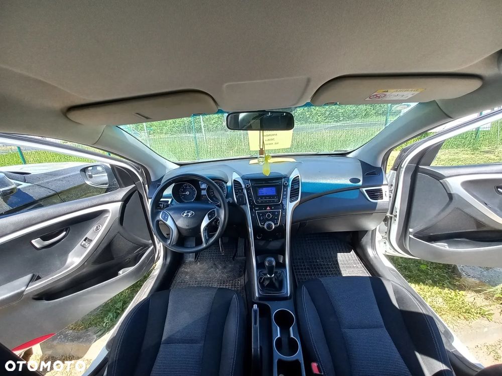 Hyundai i30 1.4 BlueDrive Run - 11