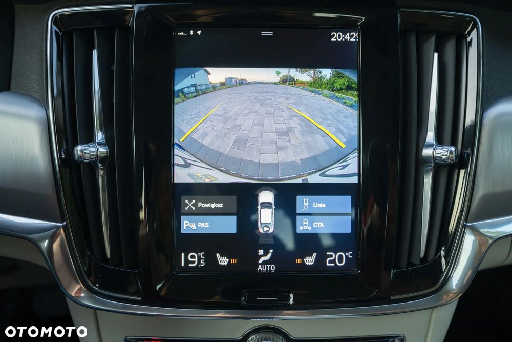 Volvo S90 T4 Momentum Pro - 23