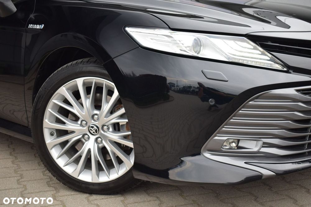 Toyota Camry 2.5 Hybrid Executive CVT - 23