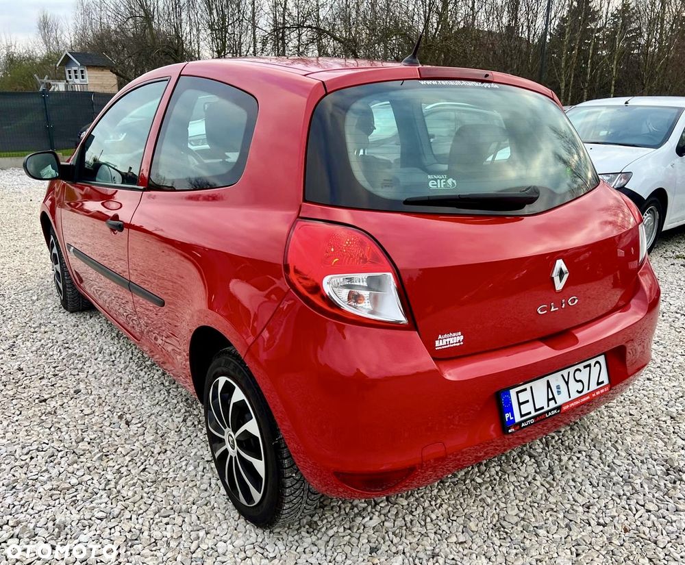 Renault Clio 1.2 16V 75 Dynamique - 8