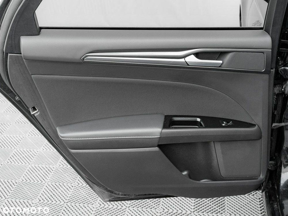 Ford Mondeo 2.0 EcoBlue Titanium - 22