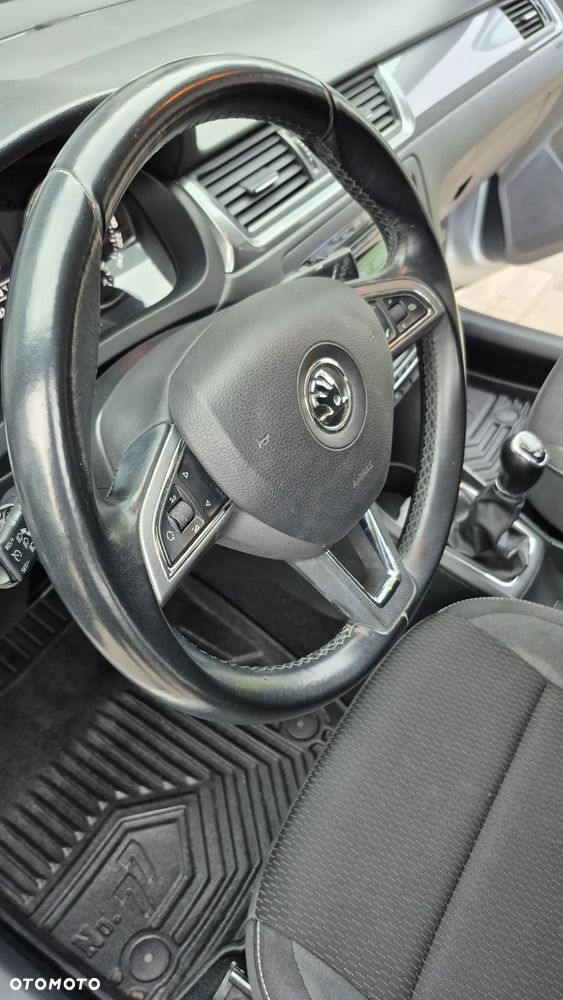 Skoda RAPID - 8