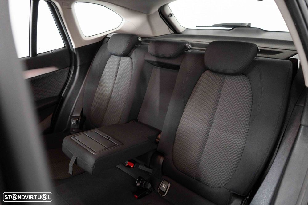 BMW X1 25 e xDrive Corporate Edition - 9