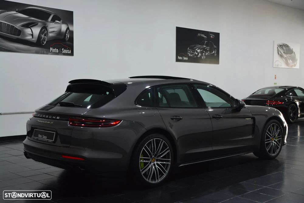 Porsche Panamera Sport Turismo Turbo S E-Hybrid - 16