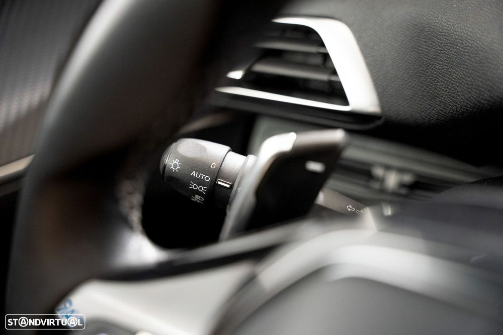 Peugeot 3008 1.2 PureTech Allure EAT8 - 12