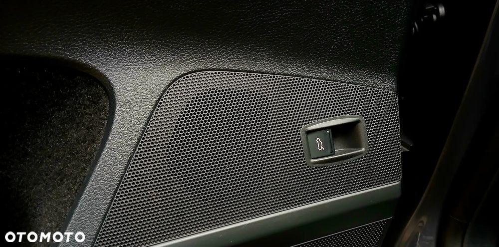 Volkswagen Passat Variant 1.6 TDI BlueMotion Technology Business Edition - 21