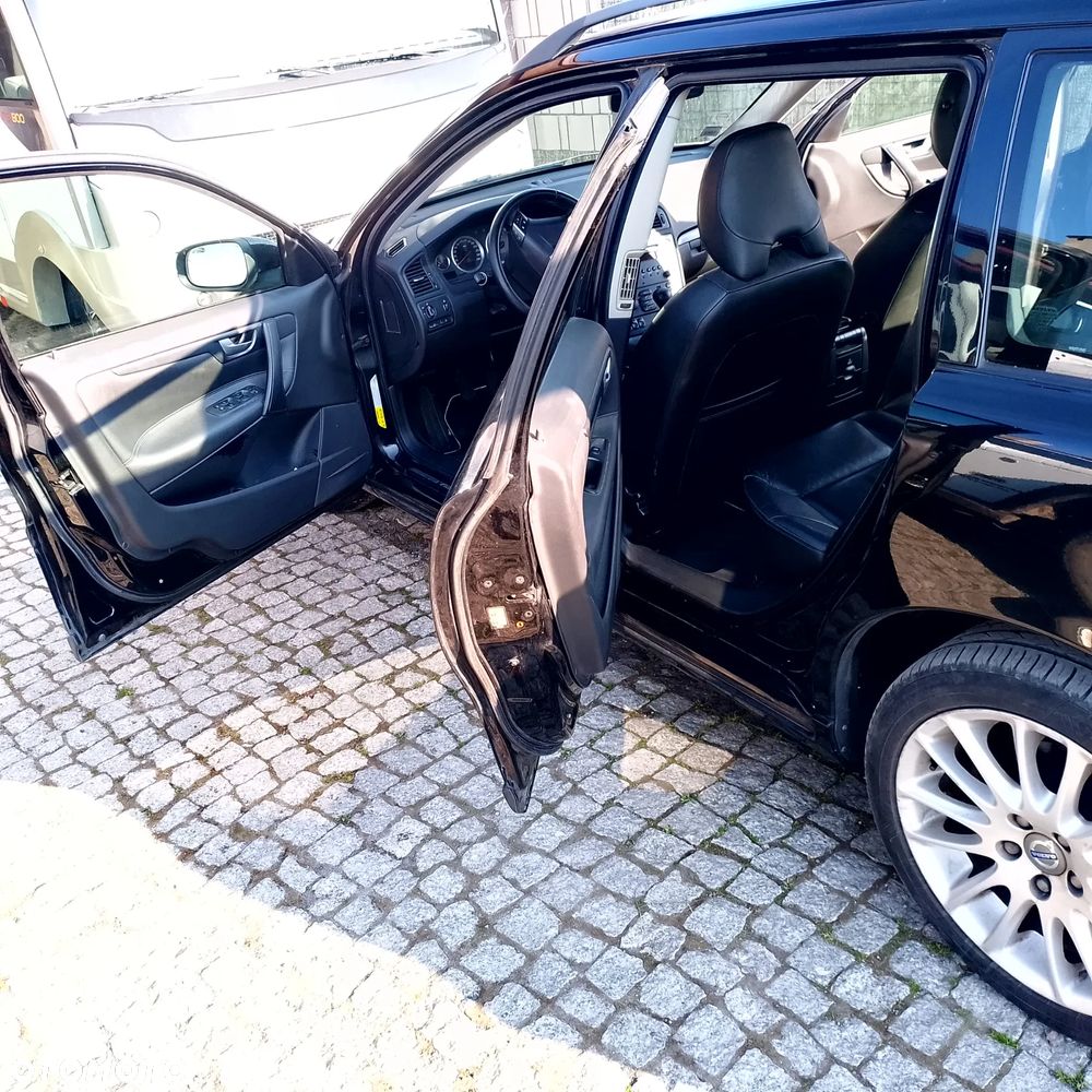 Volvo V70 2.4 Black Edition - 7