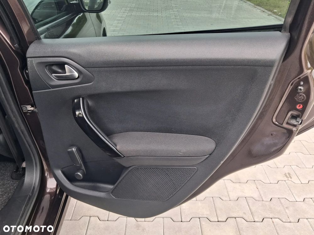 Peugeot 208 95 VTI Active - 29