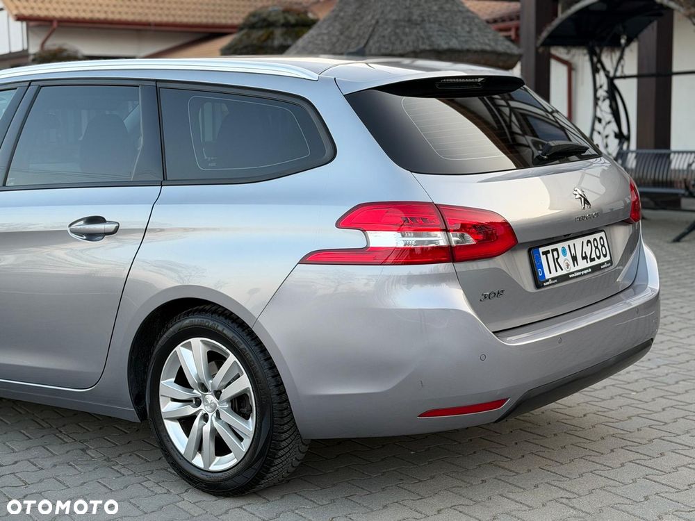 Peugeot 308 BlueHDi 130 EAT8 Stop & Start Allure - 17