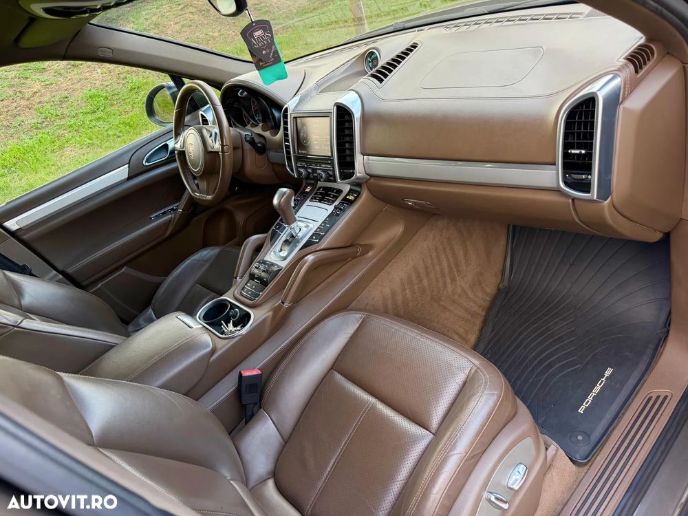 Porsche Cayenne 3.0TD TipTronic - 9