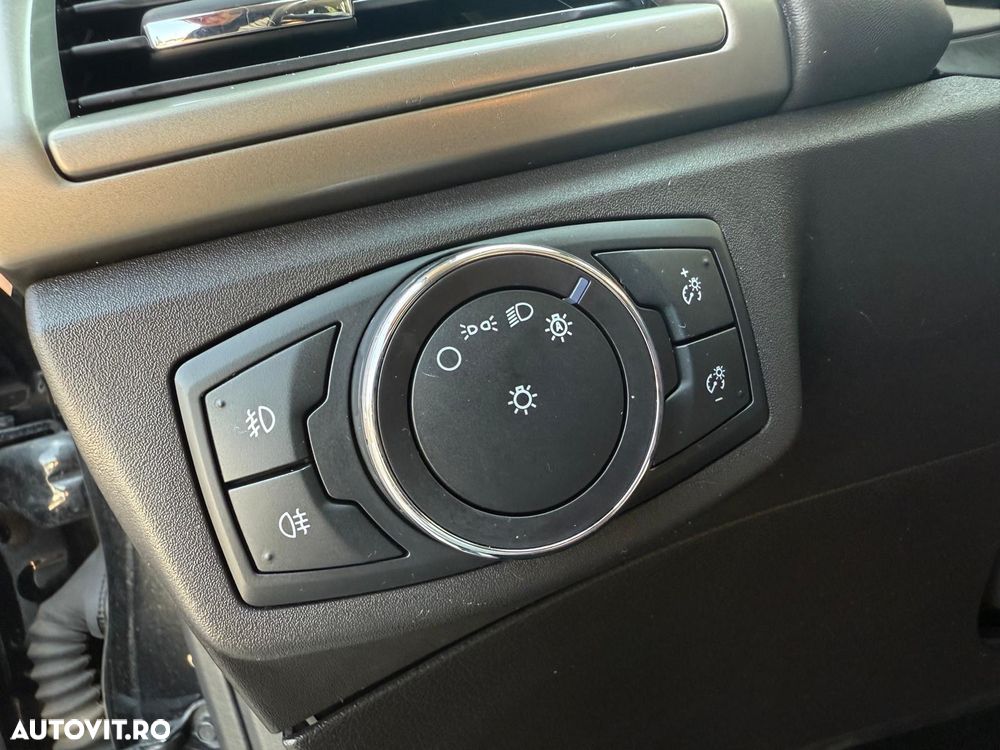 Ford Mondeo Vignale 2.0 Hybrid - 24