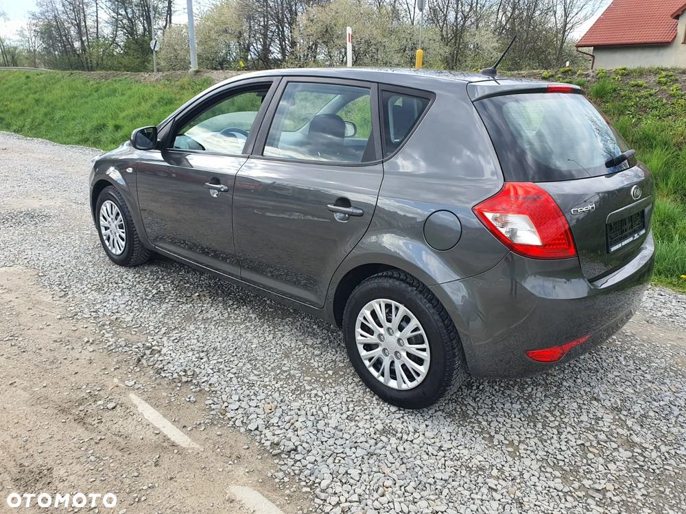 Kia Ceed 1.6 CVVT Vision - 8