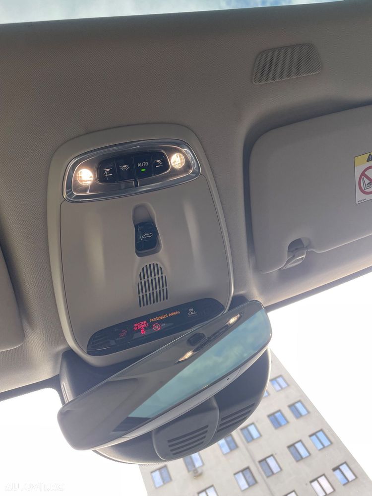 Volvo XC 60 D5 AWD Geartronic Inscription - 28