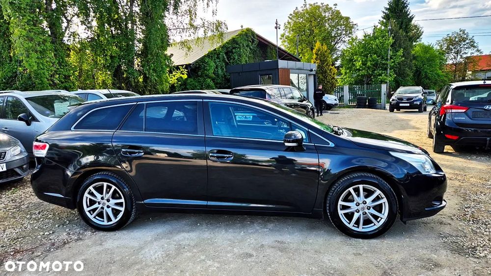 Toyota Avensis Touring Sports 1.8 Executive - 10
