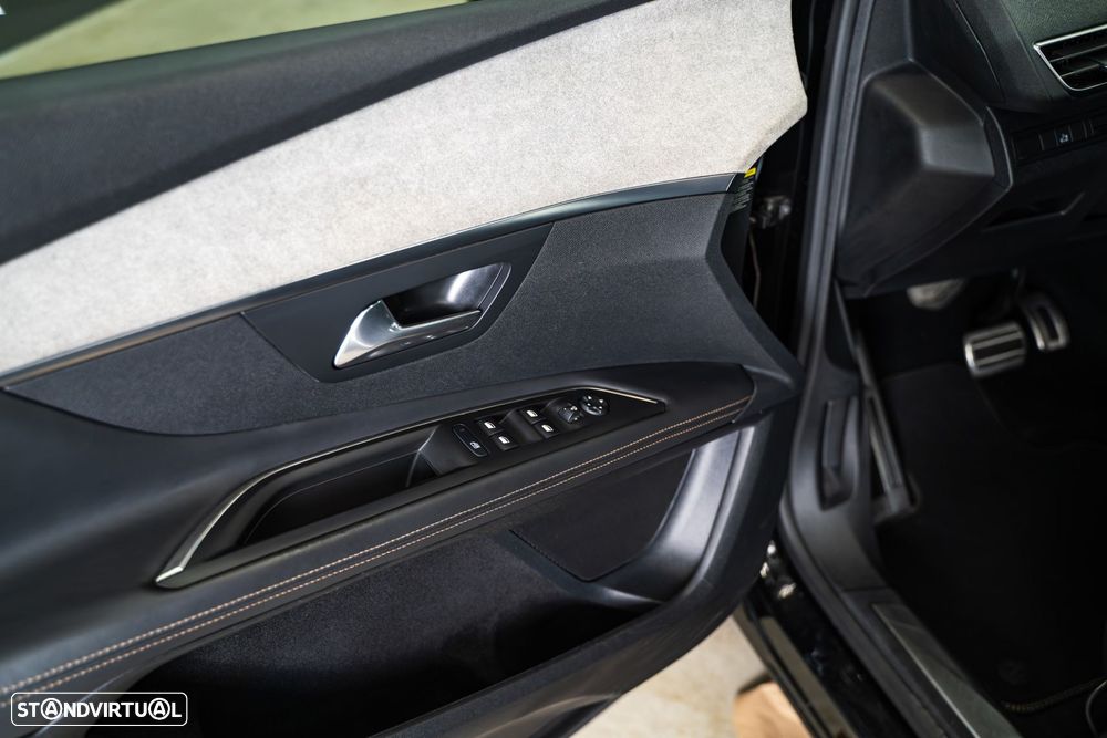 Peugeot 3008 2.0 BlueHDi GT EAT8 - 20