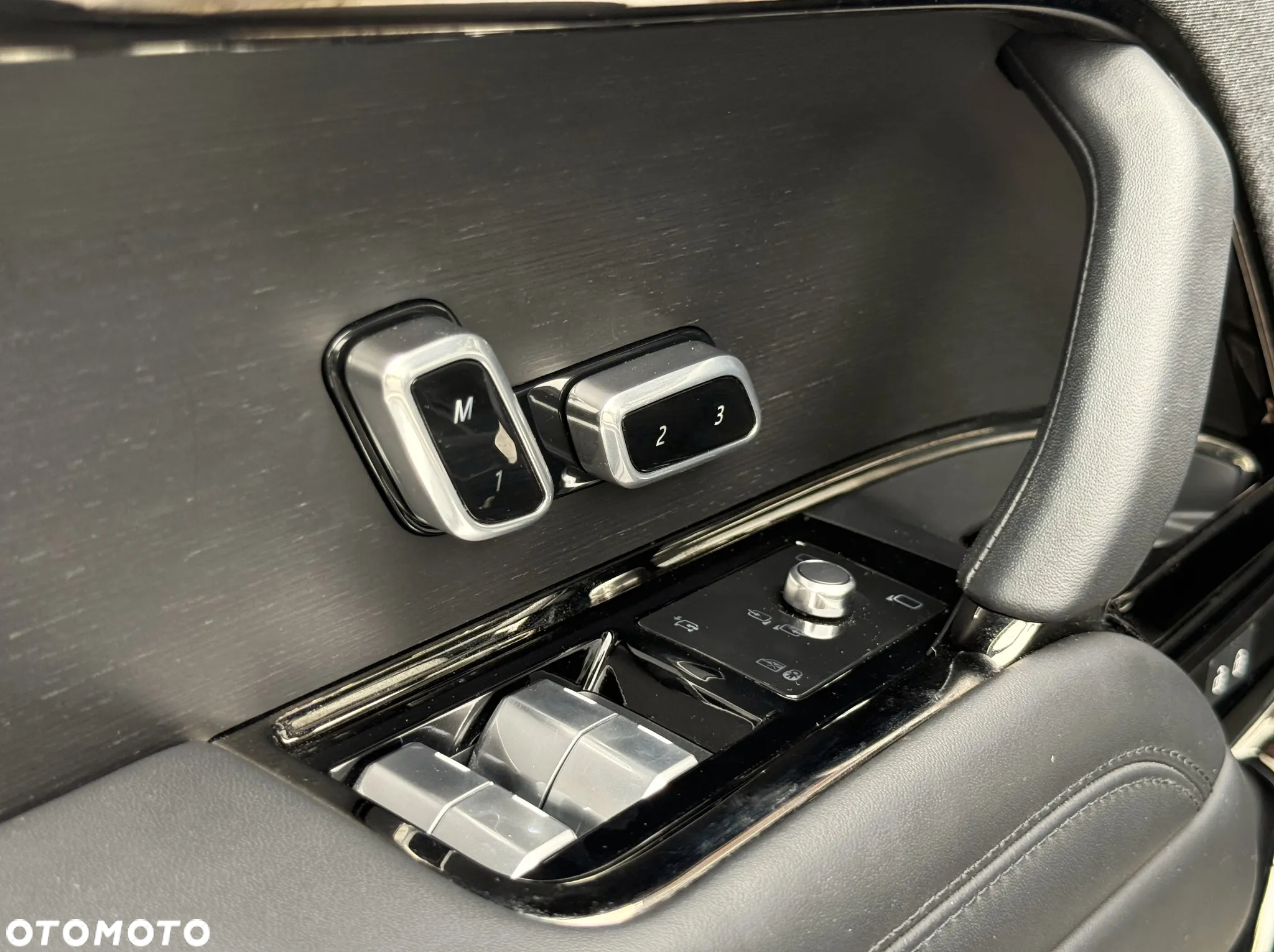 Land Rover Range Rover Sport D350 Autobiography - 18