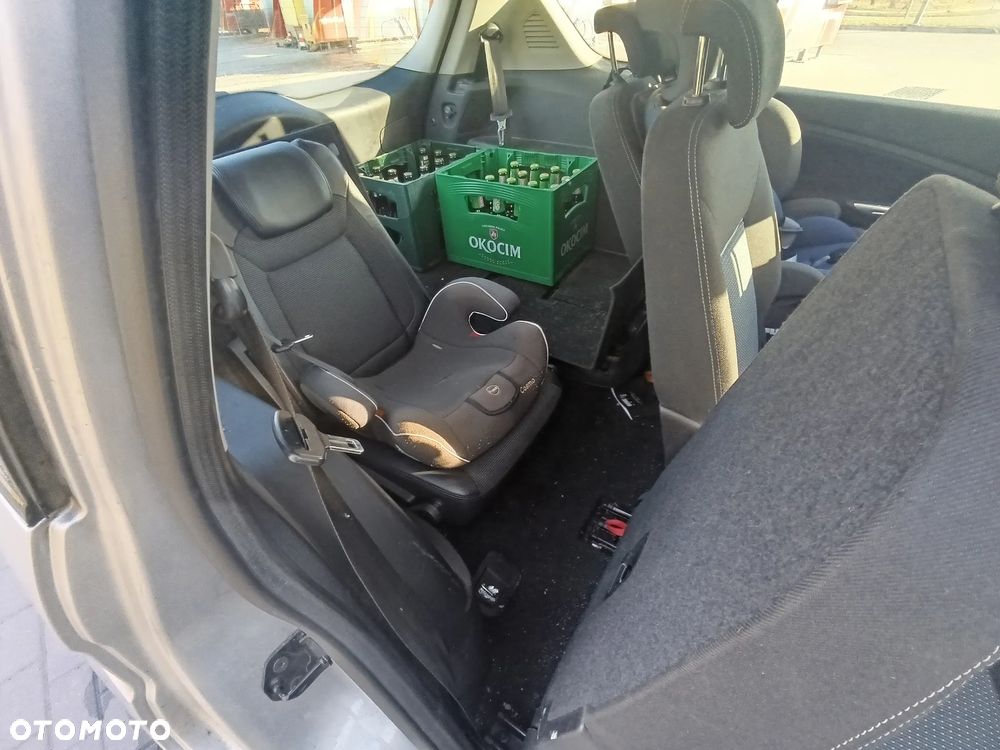 Ford S-Max 2.0 TDCi Trend - 27