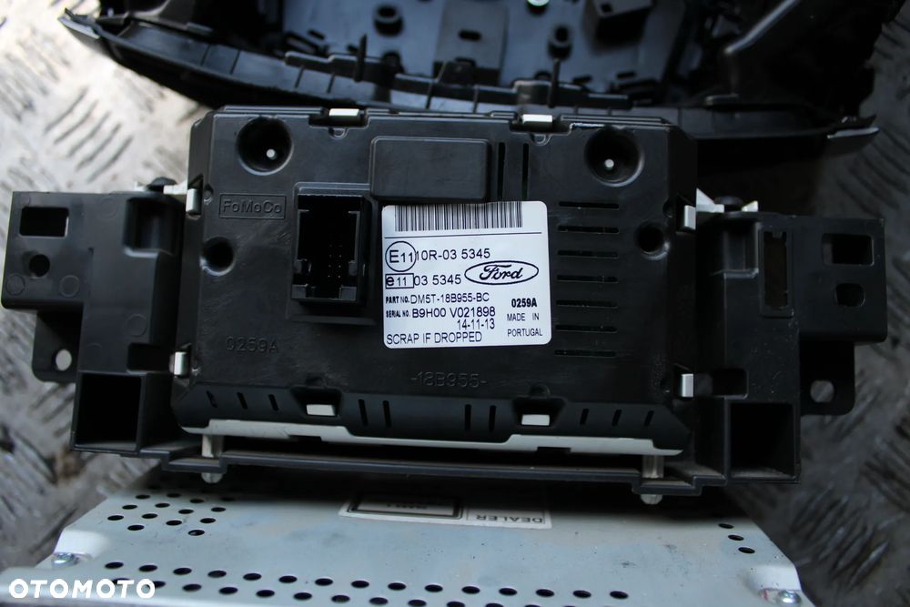 Radio + panel Ford focus mk3 - 5