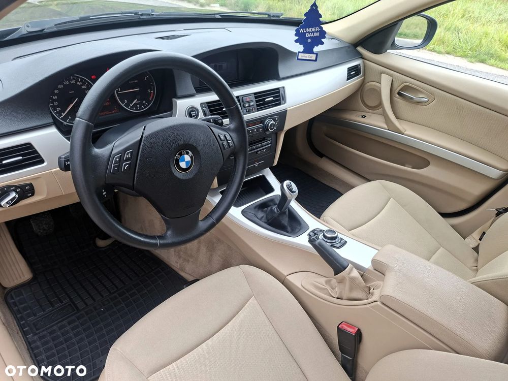 BMW Seria 3 318d DPF Edition Exclusive - 12