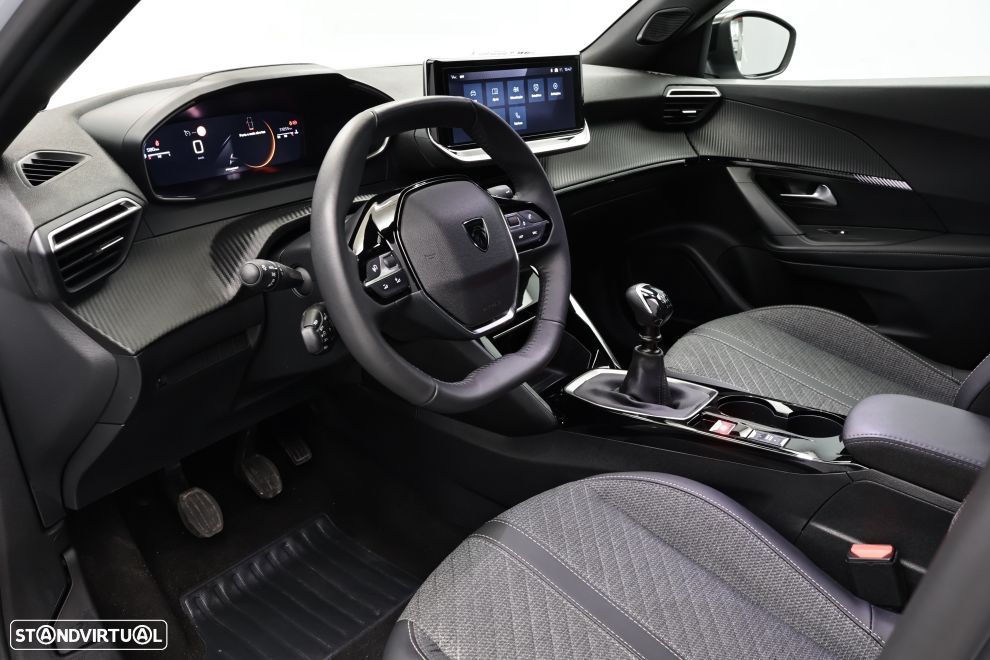 Peugeot 2008 1.2 PureTech Allure - 21