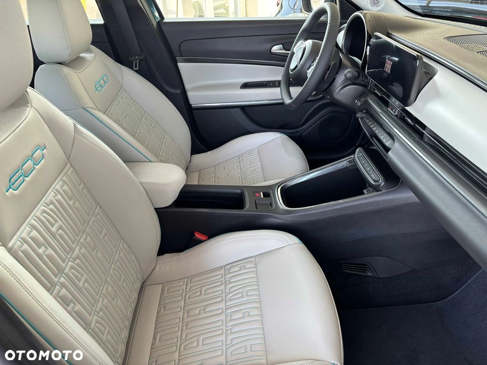 Fiat 600 1.2 Turbo Hybrid La Prima eDCT - 14