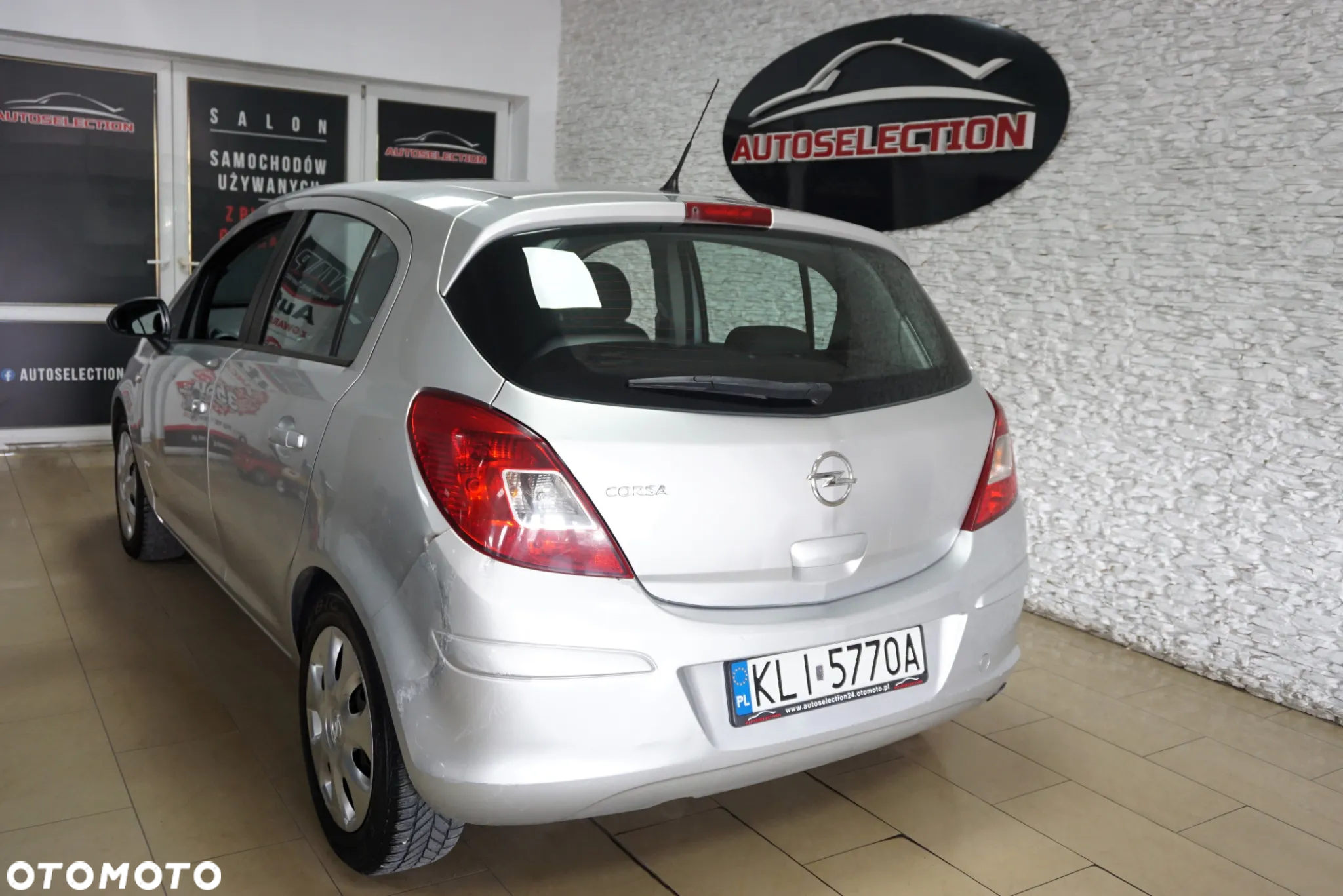 Opel Corsa 1.4 16V Enjoy - 10