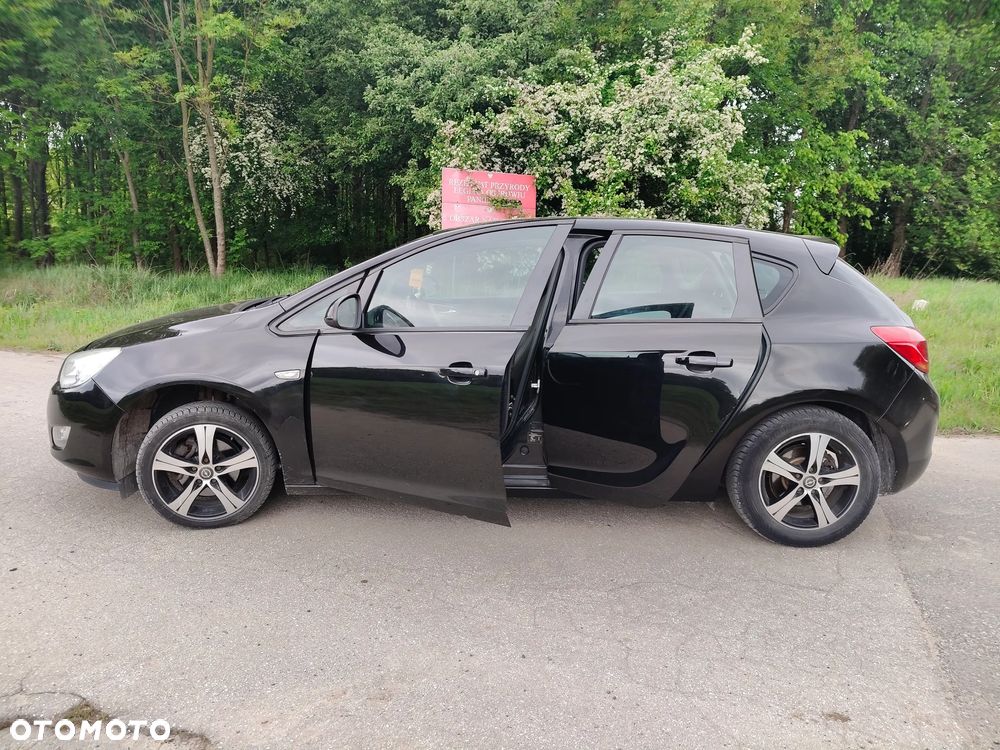 Opel Astra 1.6 Essentia - 5