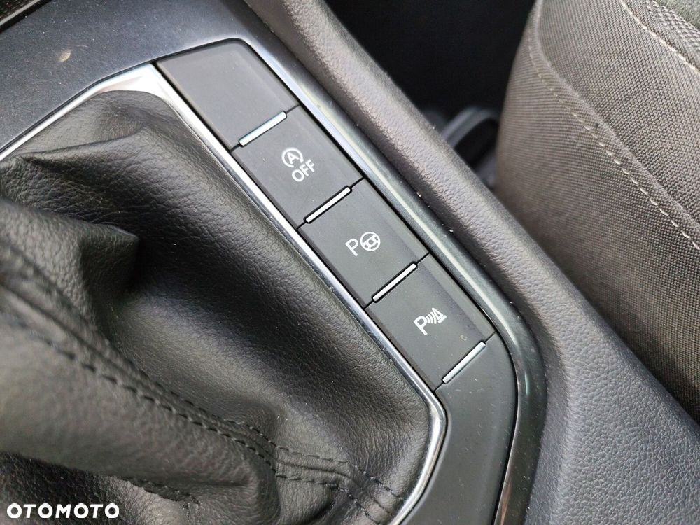 Volkswagen Tiguan - 24