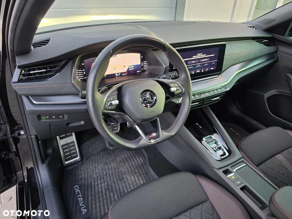 Skoda Octavia 2.0 TSI RS DSG - 32