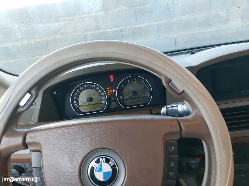 BMW 735 i LA - 20