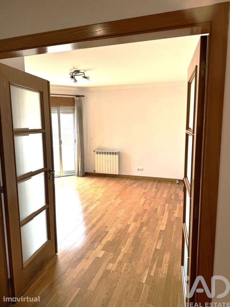 Apartamento T1 em Alvalade de 50,00 m2 - Grande imagem: 2/28