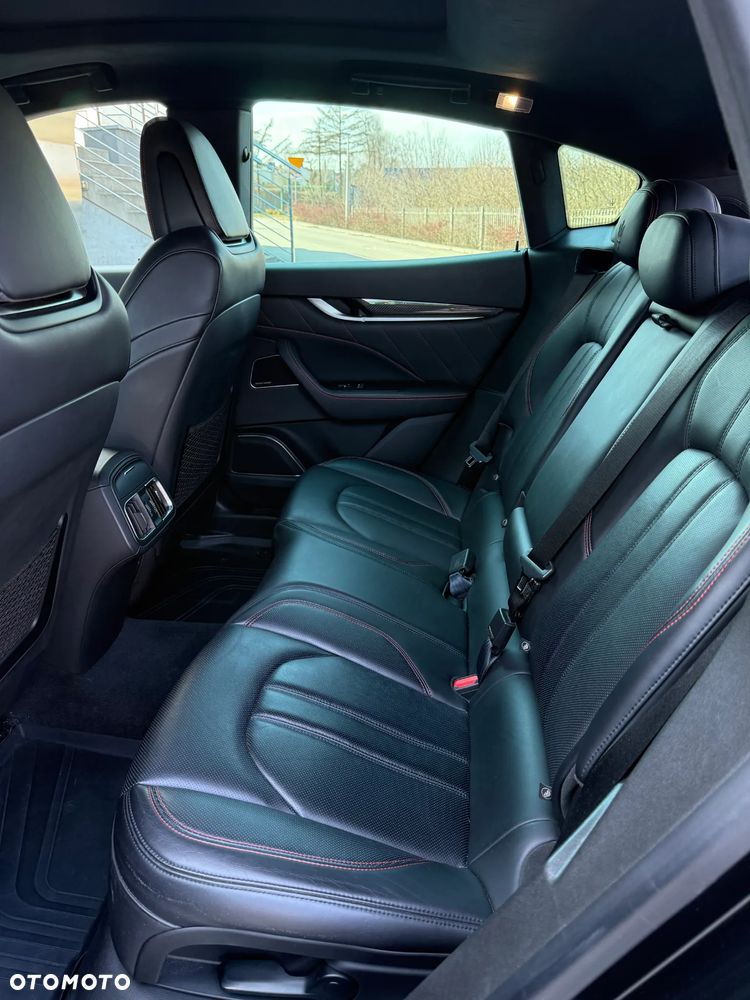 Maserati Levante S Q4 GranSport - 30