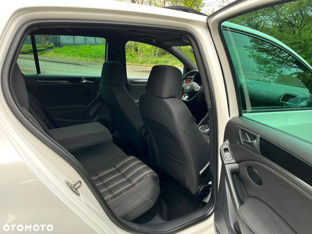 Volkswagen Golf 2.0 GTI DSG - 31